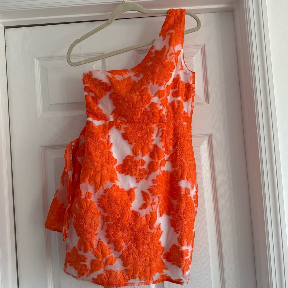 NWT Showpo Brailey One Shoulder Mini Wrap Front Dress Orange Jacquard 6 - Picture 5 of 11